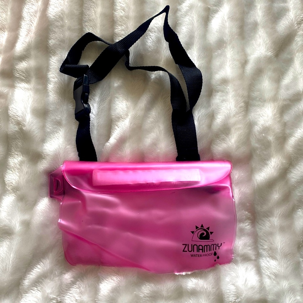 Waterproof Fanny Pack - Picture 2 of 3